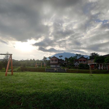 Degung Hillside Hotell Bogor Eksteriør bilde