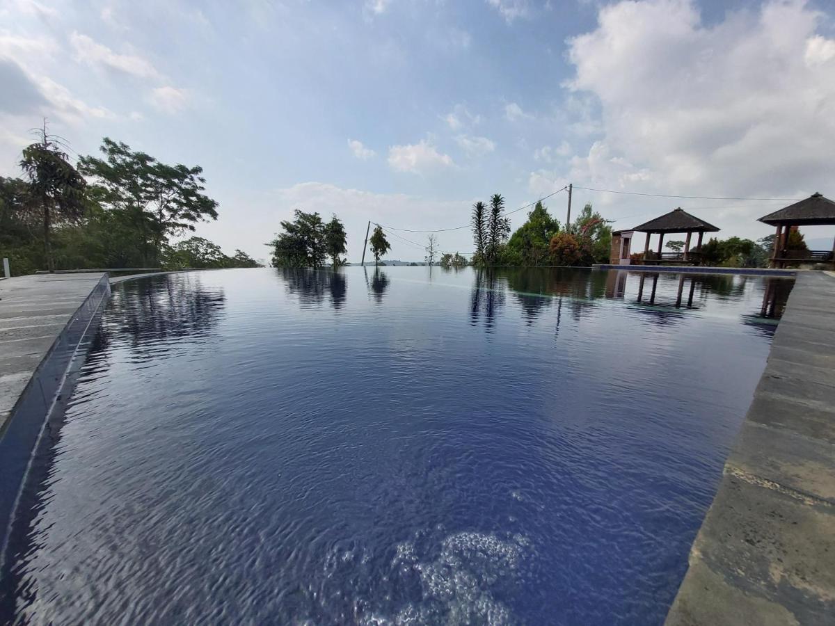 Degung Hillside Hotell Bogor Eksteriør bilde
